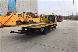 洪泽非事故拖车